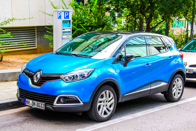 Trouver son Captur en concession