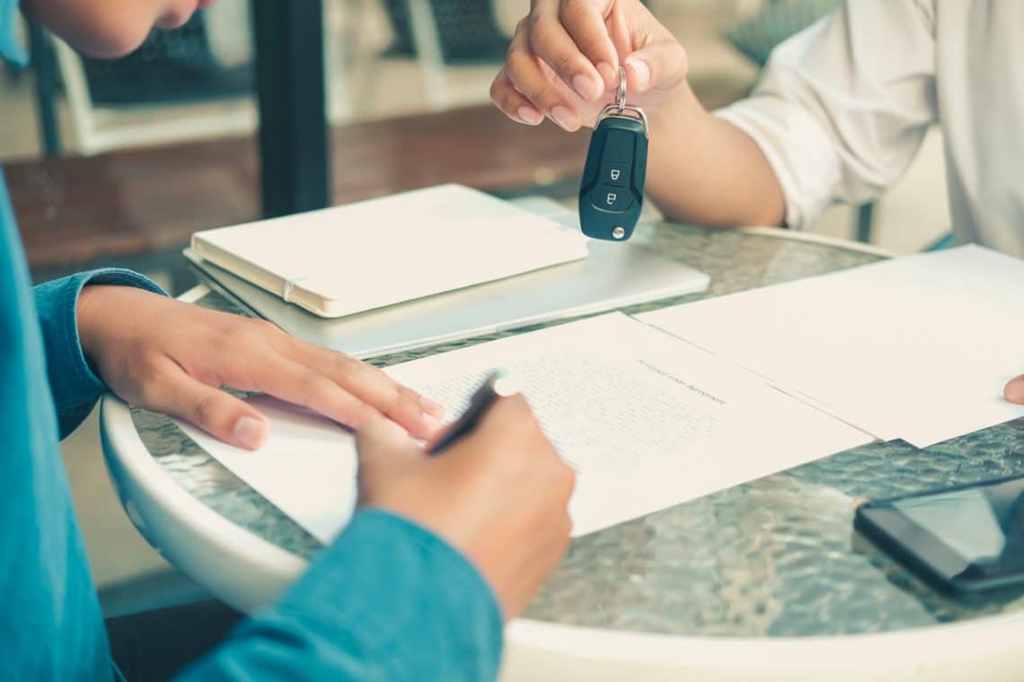 Un cession de voiture matérialisée par un accusé d'enregistrement de cession de la part du vendeur