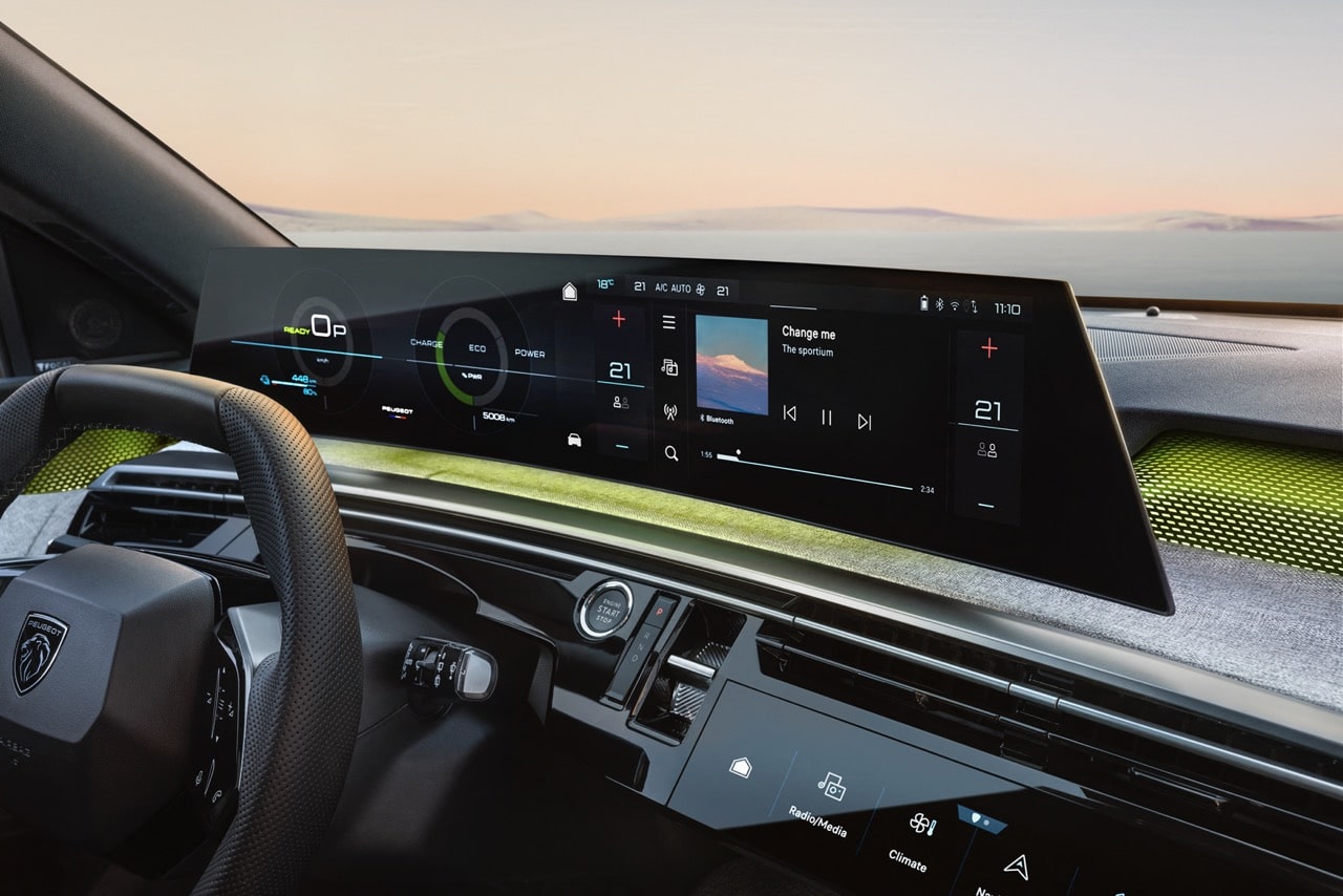 Peugeot E-5008 Long Range habitacle